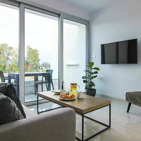 Phaedrus Living - Seaside Executive Flat Harbour 205 公寓